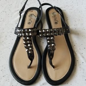 Sunny Feet faux/vegan leather sandals Size 8